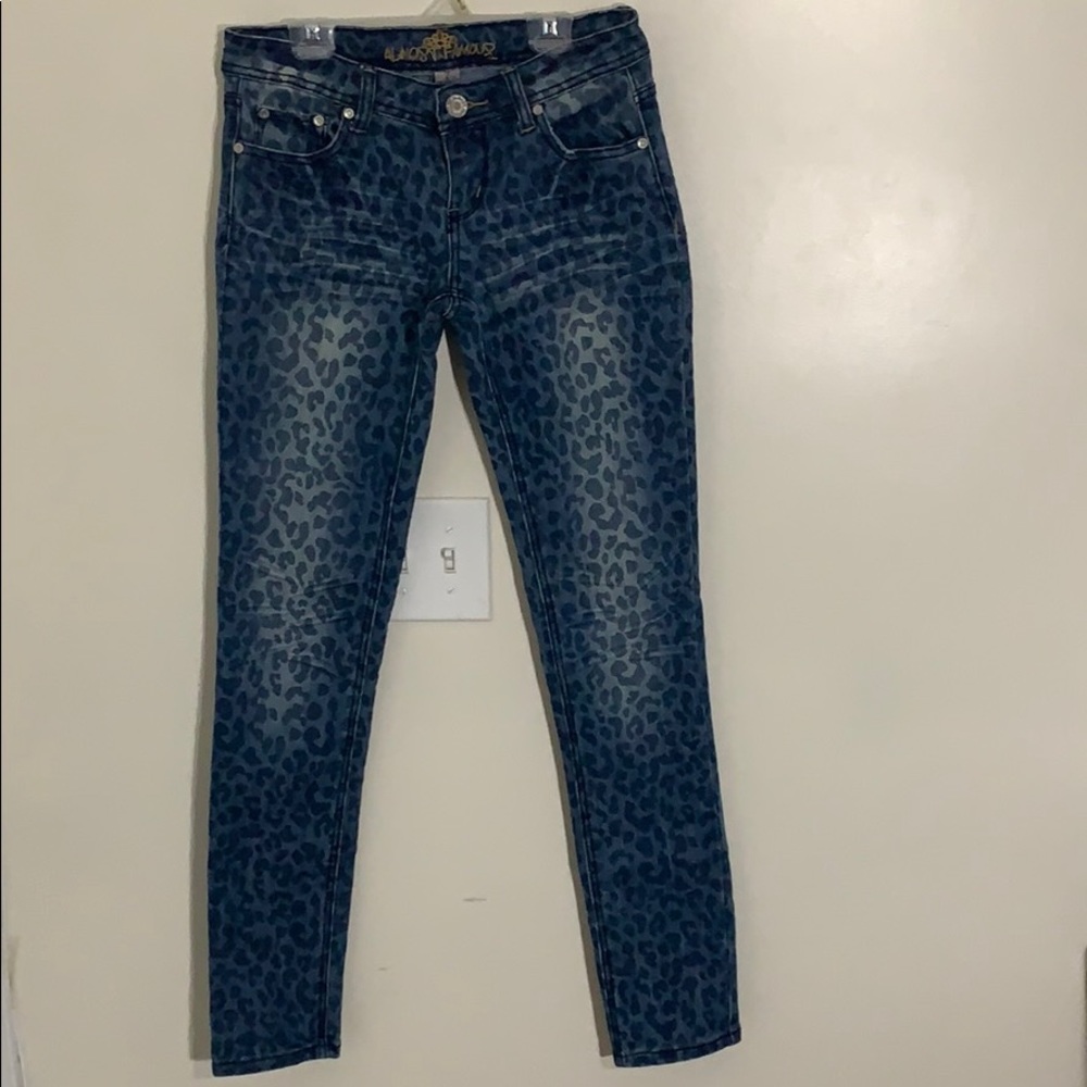 ALMOST FAMOUS JEANS